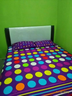 Отель Kona Backpacker Rooms  Джокьякарта